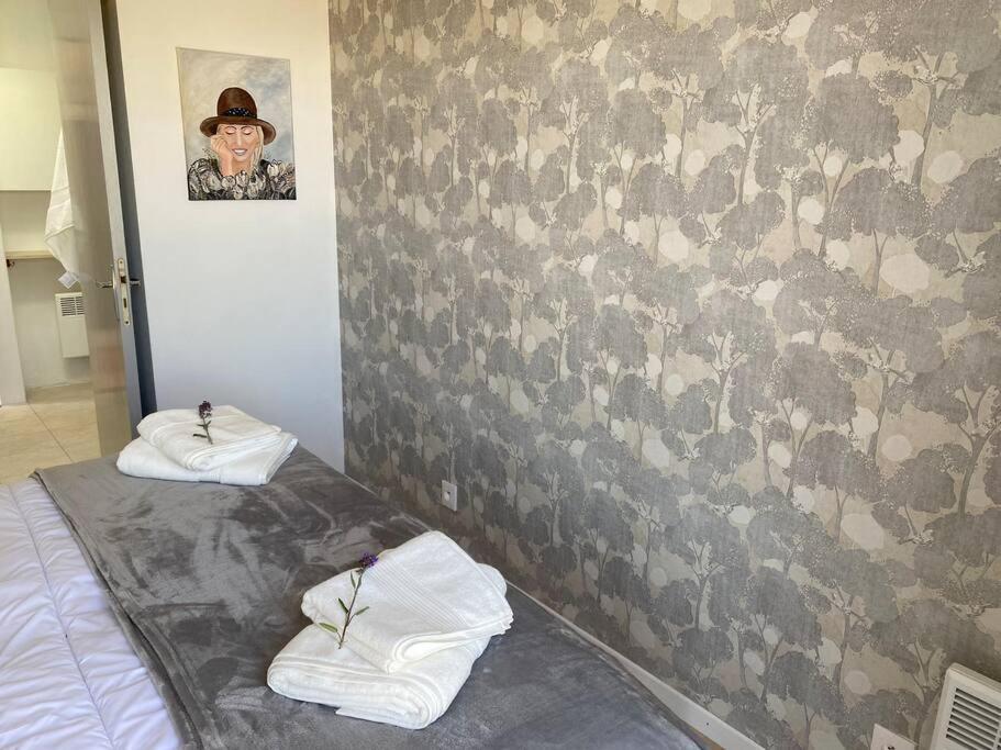 Neuve Romantique Montbrun-des-Corbières Exteriér fotografie